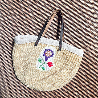 手編みクロッシェ　ハンドバッグ　手縫い刺繍ワッペン　